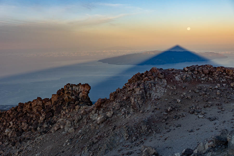 Teide : ombre sur La Gomera, 7 h 43