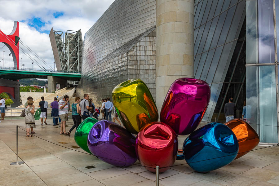 Bilbao : musée Guggenheim, « Tulips » par Jeff Koons