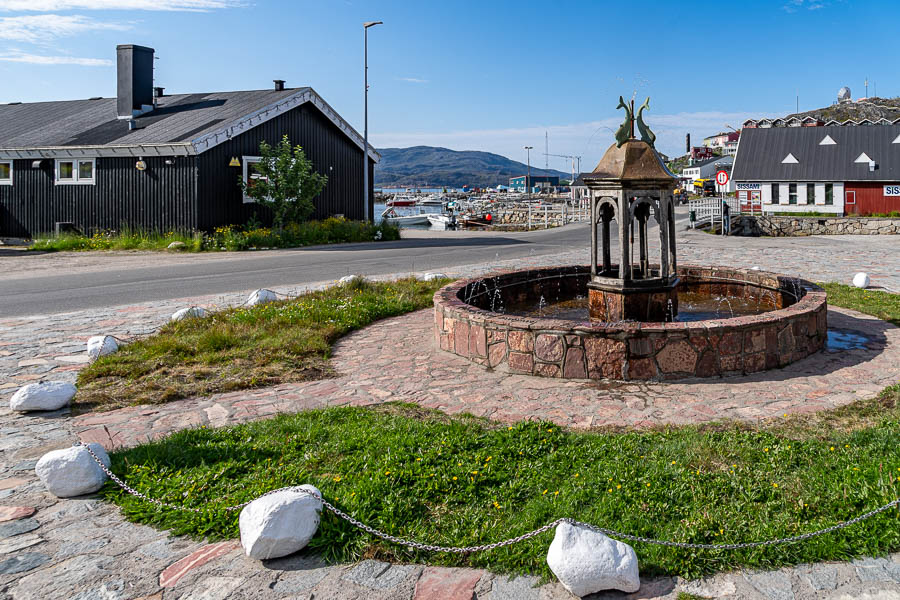 Qaqortoq : « Mindebrønden » par Pavia Høegh, 1932