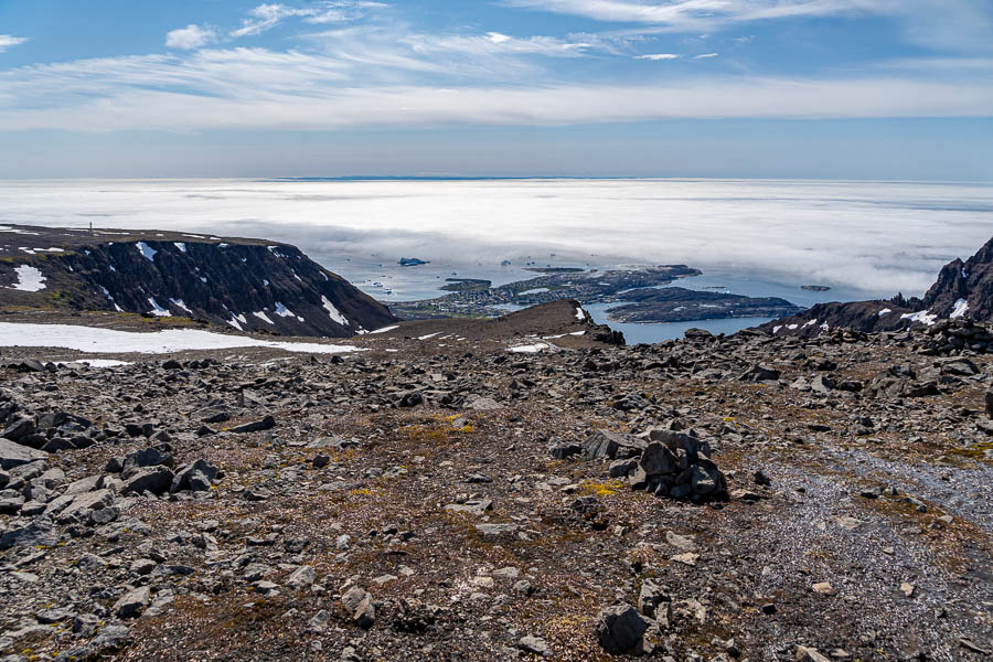 Qeqertarsuaq : fin de la randonnée, vue vers le village