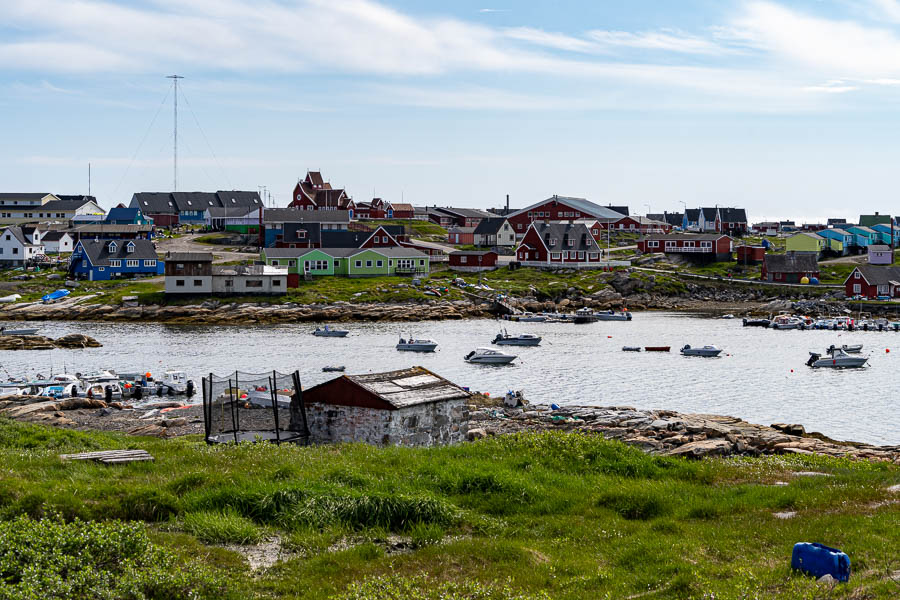 Qeqertarsuaq : centre du village