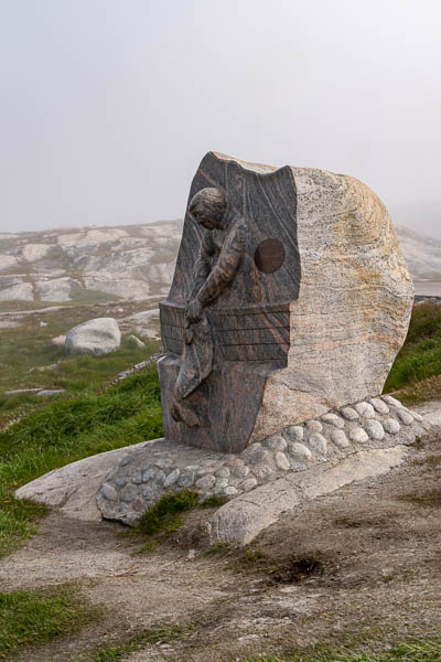 Ilulissat : monument du centenaire de la pêche au flétan