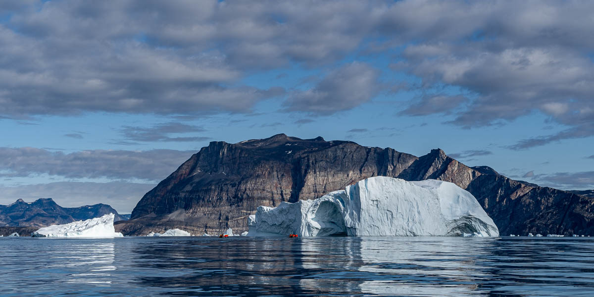 Fjord d'Uummannaq : icebergs et zodiacs