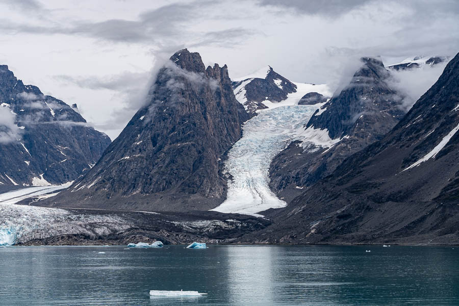 Kangerlussuatsiaq : glacier
