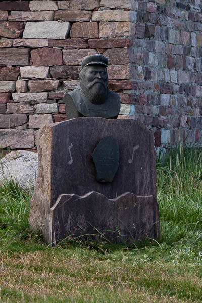 Igaliku : monument