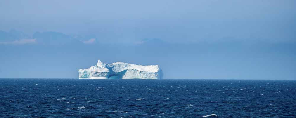 Mer d'Irminger : iceberg