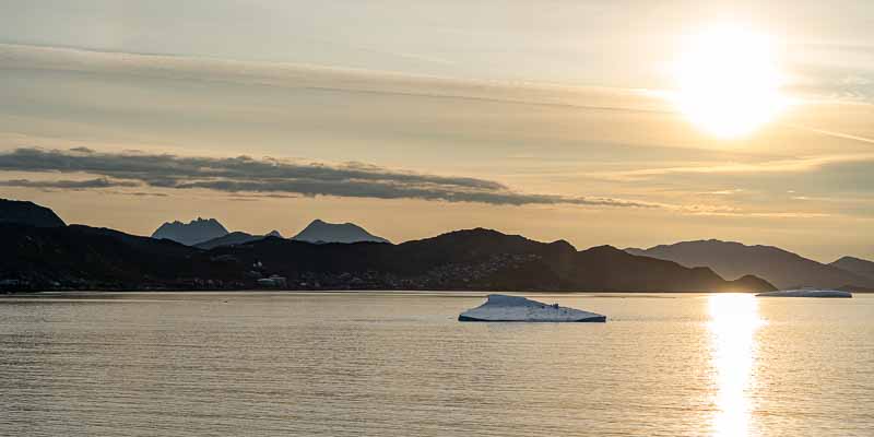 Lever de soleil sur Qaqortoq