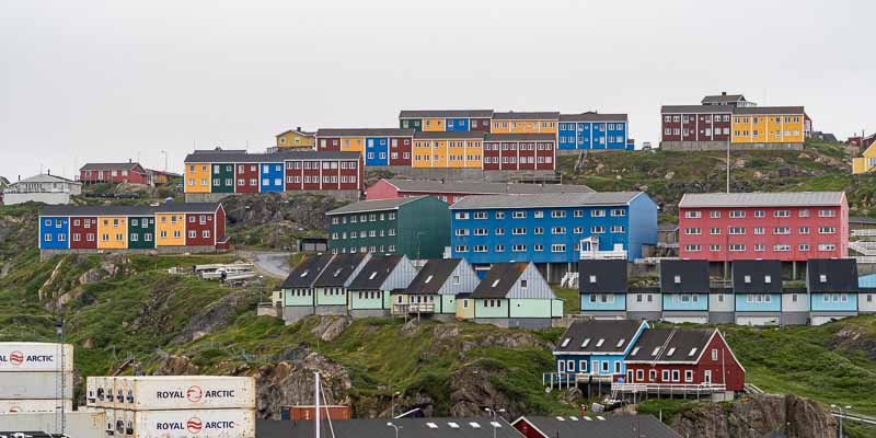 Sisimiut : immeubles colorés