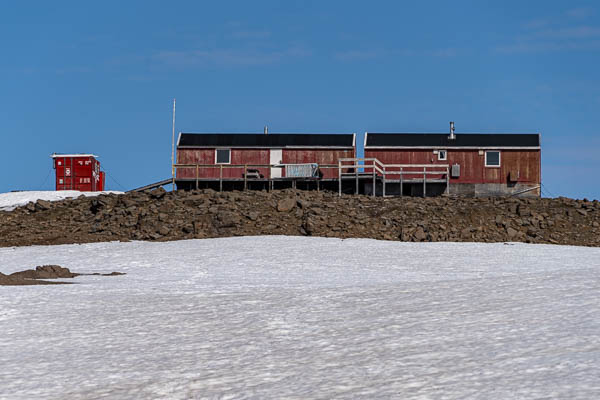 Qeqertarsuaq : randonnée, refuge, 780 m