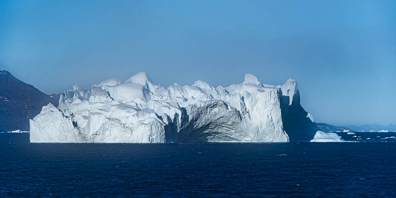 Qeqertarsuaq : iceberg