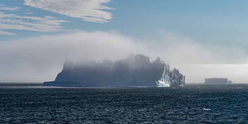 Qeqertarsuaq : iceberg