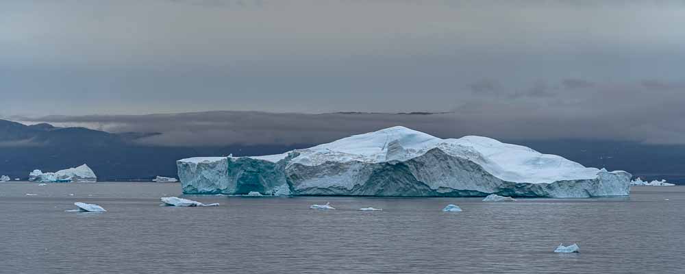 Qeqertarsuup tunua (baie de Disko) : iceberg