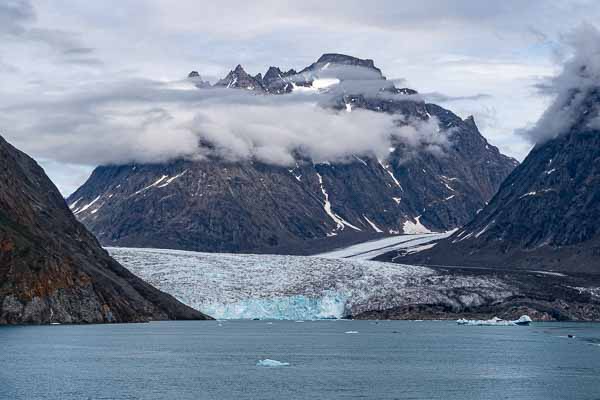 Kangerlussuatsiaq : glacier