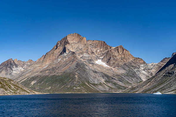 Fjord Torsukattaq : Tuvilissuaq, 1838 m