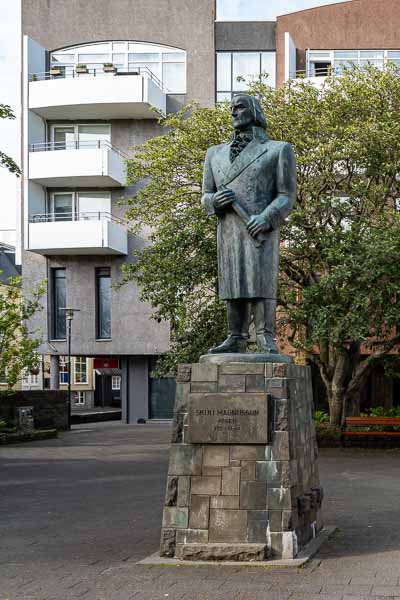 Reykjavik : statue de Skúli Magnússon