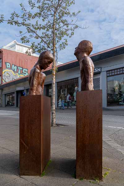 Reykjavik, Bankastræti : « Rætur (Racines) » par Steinunn Thórarinsdóttir