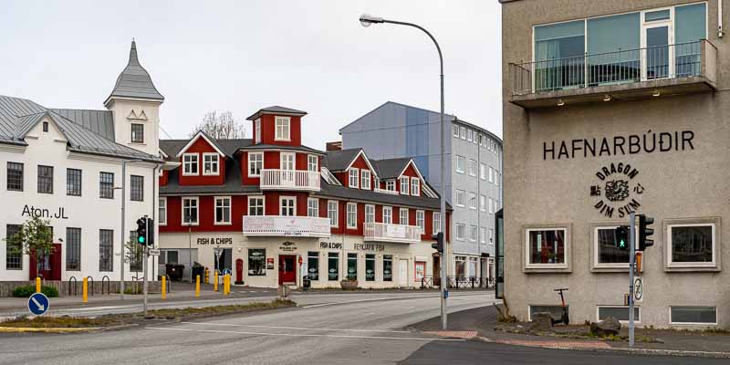 Reykjavik , vieux port : restaurants, Alliance française