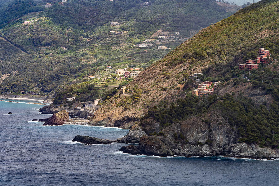 Salto della Lepre : vue nord vers Framura