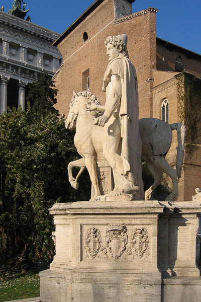 place du Capitole, Dioscure