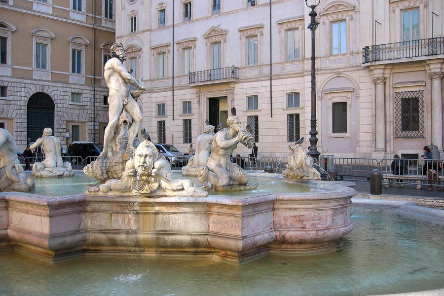 pRome, place Navone : fontaine