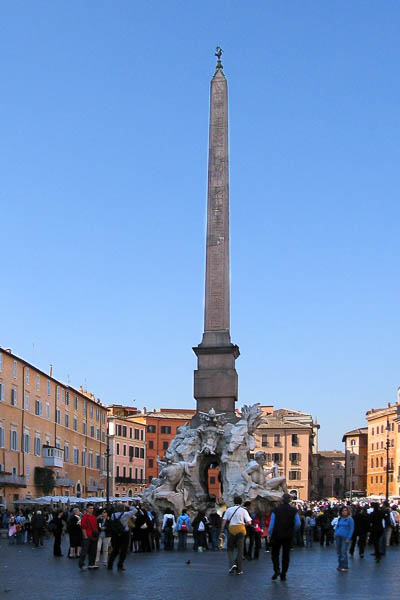 place Navone, fontaine des Quatre-Fleuves par le Bernin (1651)