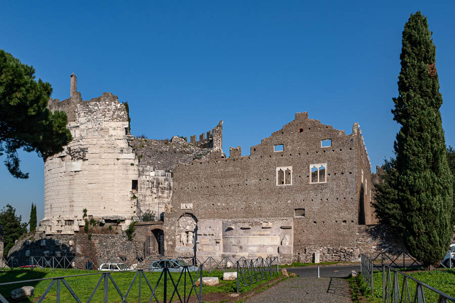 Via Appia Antica : tombeau de Cæcilia Metella