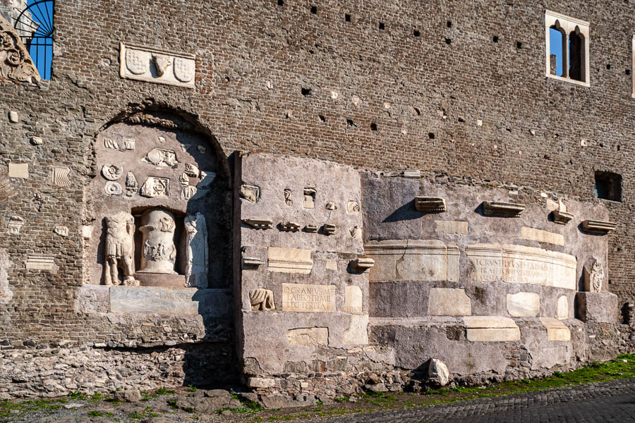 Via Appia Antica : tombeau de Cæcilia Metella