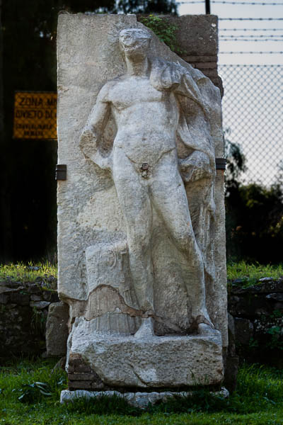 Via Appia Antica : relief héroïque