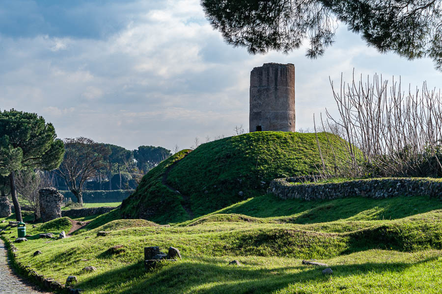 Via Appia Antica : tombeau des Curiaces