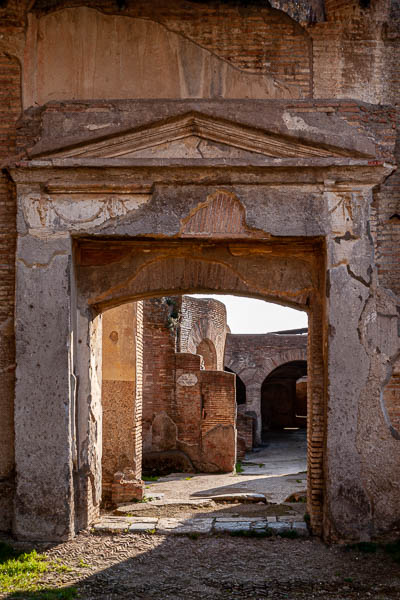 Ostia Antica : thermes des Sept Sages, entrée