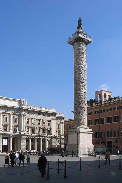 colonne de Marc-Aurèle (180), commémore ses campagnes contre les Germains et les Sarmates