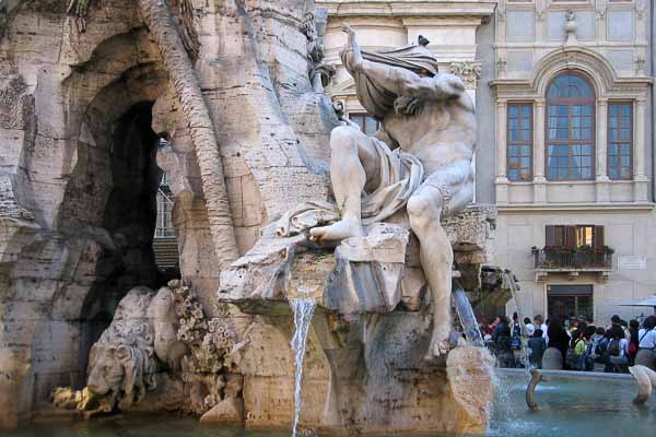 place Navone : fontaine des Quatre-Fleuves par le Bernin, le Nil