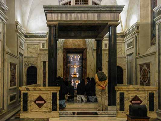 Sainte-Croix-de-Jérusalem : chapelle des reliques