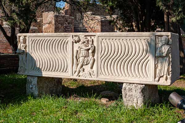 Ostia Antica : sarcophage à l'Orphée