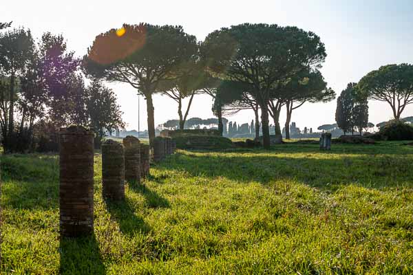 Ostia Antica : esplanade de la Magna Mater