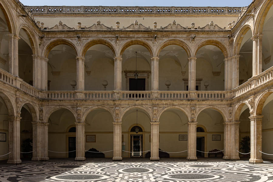 Catane : palazzo del'Università