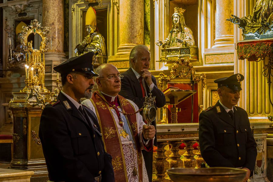 Naples, cathédrale : ampoule de San Gennaro