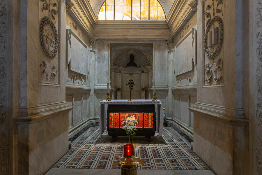 Naples, cathédrale : os de San Gennaro