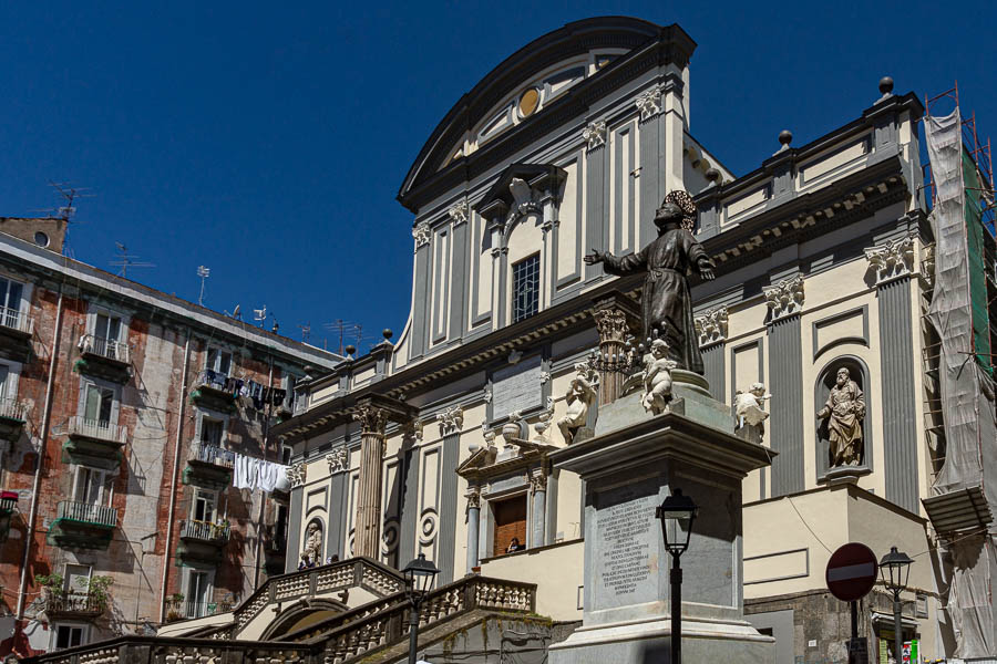 Naples : basilica di San Paolo Maggiore