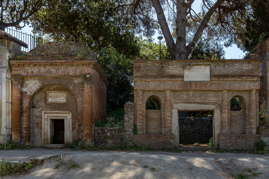 Pompéi : porte Nocera, nécropole