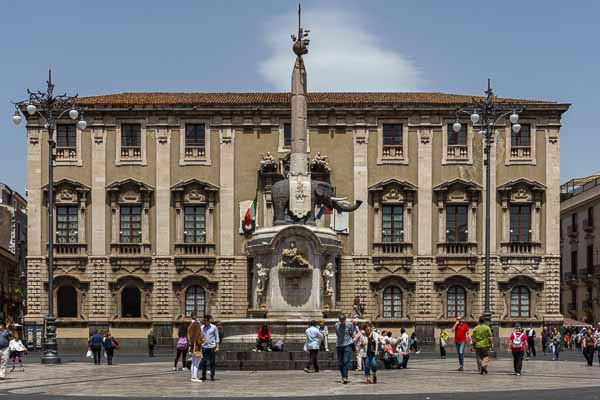 Catane : palazzo degli Elefanti, mairie