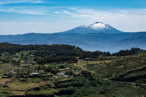 Vulcano Piano et l'Etna