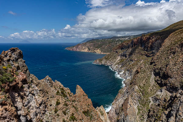 Lipari : falaises