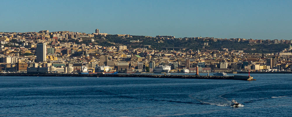 Port de Naples