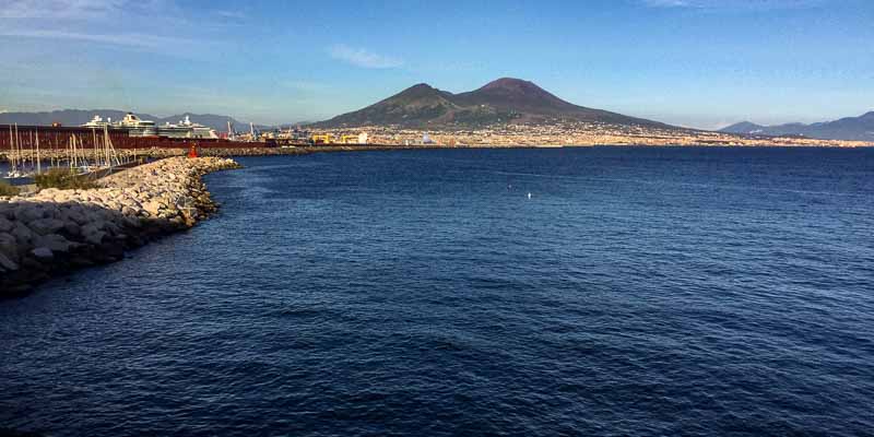 Baie de Naples et Vésuve