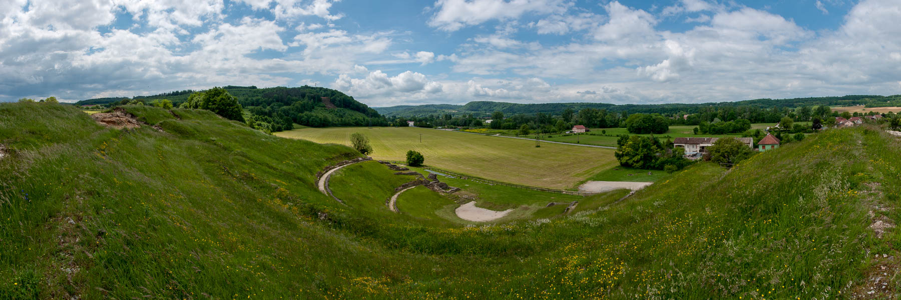 Mandeure : théâtre gallo-romain