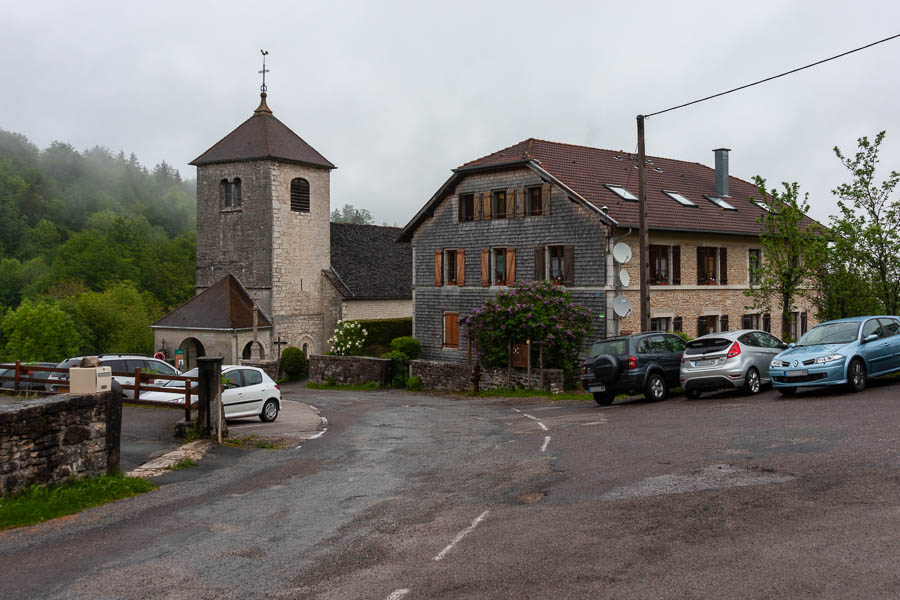 Église et gîte de Fessevillers