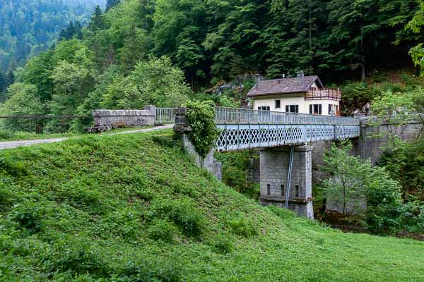 Pont de La Rasse vers la Suisse