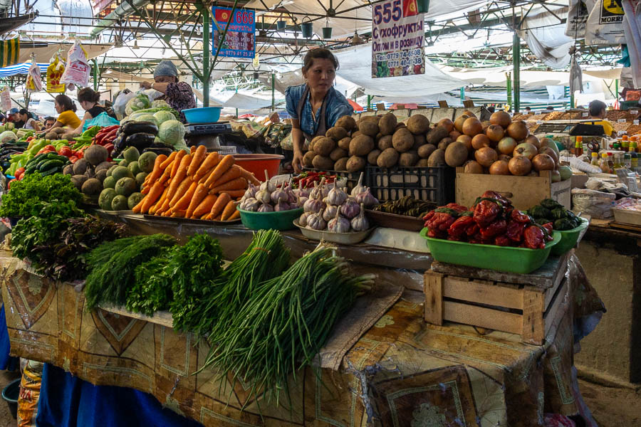 Bichkek : Osh Bazar, légumes