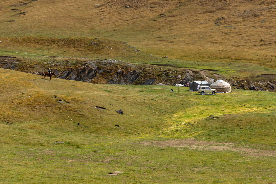 Vallée et campement